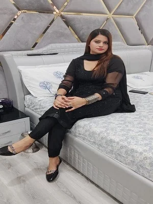 Call Girl in Domlur